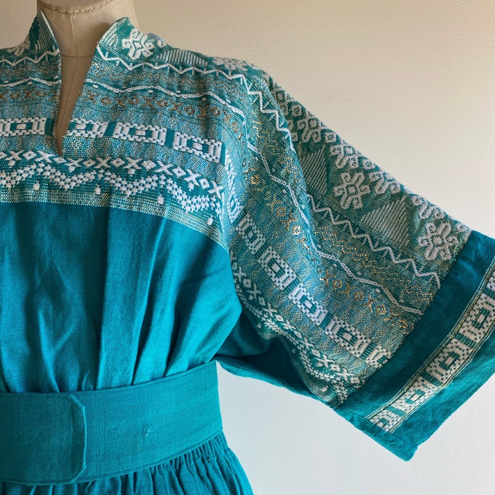 Vintage Boho Green Ethnic Embroidered Dress Southwest Central South America M L